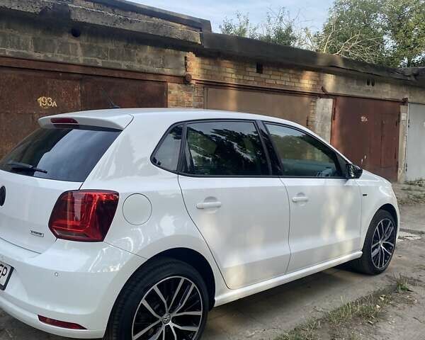 Білий Фольксваген Поло, об'ємом двигуна 1.2 л та пробігом 232 тис. км за 10200 $, фото 3 на Automoto.ua