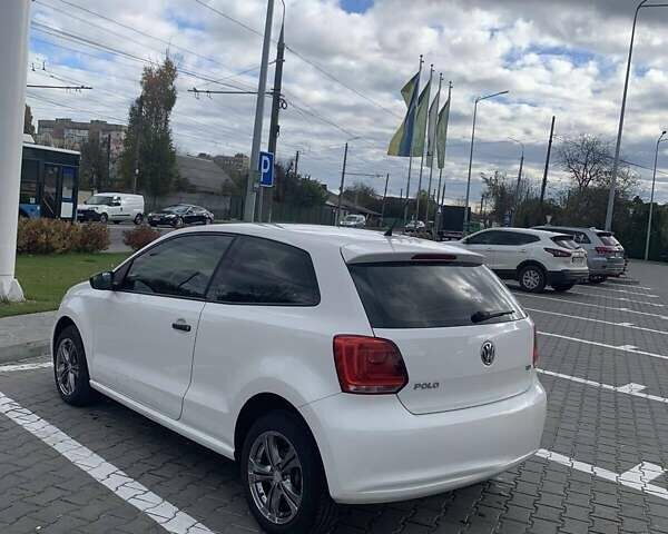 Білий Фольксваген Поло, об'ємом двигуна 1.2 л та пробігом 233 тис. км за 6650 $, фото 10 на Automoto.ua