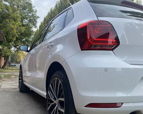 Білий Фольксваген Поло, об'ємом двигуна 1.2 л та пробігом 232 тис. км за 10200 $, фото 5 на Automoto.ua