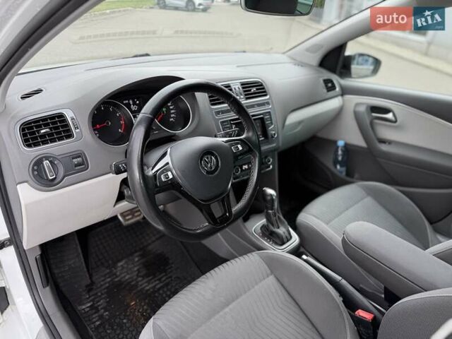 Білий Фольксваген Поло, об'ємом двигуна 1.2 л та пробігом 132 тис. км за 8300 $, фото 14 на Automoto.ua