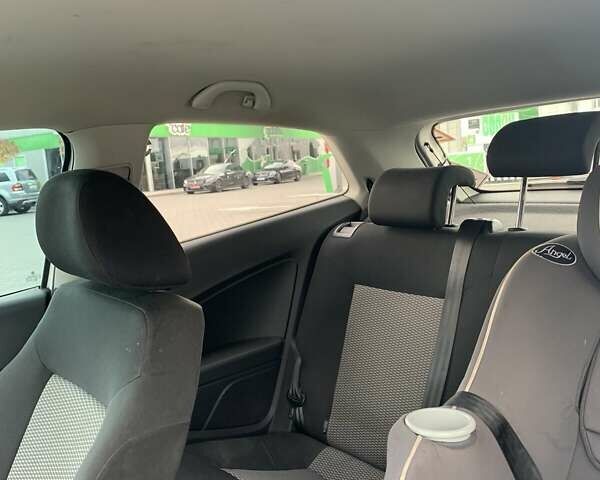 Білий Фольксваген Поло, об'ємом двигуна 1.2 л та пробігом 233 тис. км за 6650 $, фото 4 на Automoto.ua