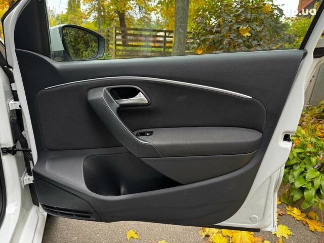 Белый Фольксваген Поло, объемом двигателя 1.2 л и пробегом 238 тыс. км за 9490 $, фото 27 на Automoto.ua