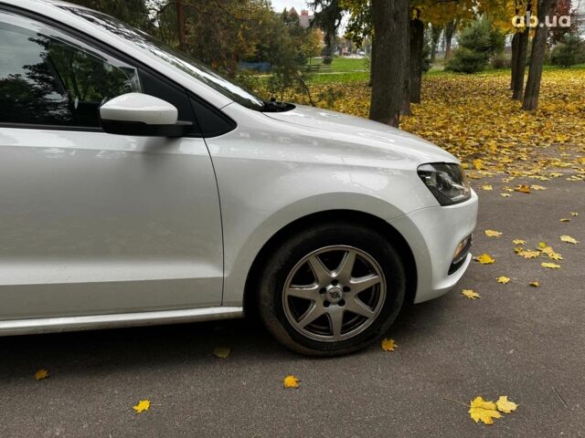 Белый Фольксваген Поло, объемом двигателя 1.2 л и пробегом 238 тыс. км за 9490 $, фото 4 на Automoto.ua