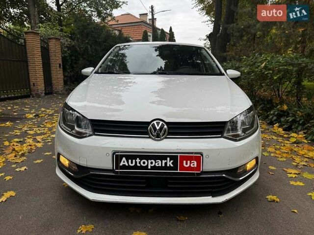 Белый Фольксваген Поло, объемом двигателя 1.2 л и пробегом 238 тыс. км за 9490 $, фото 3 на Automoto.ua