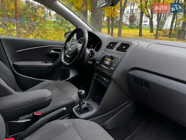 Белый Фольксваген Поло, объемом двигателя 1.2 л и пробегом 238 тыс. км за 9490 $, фото 28 на Automoto.ua