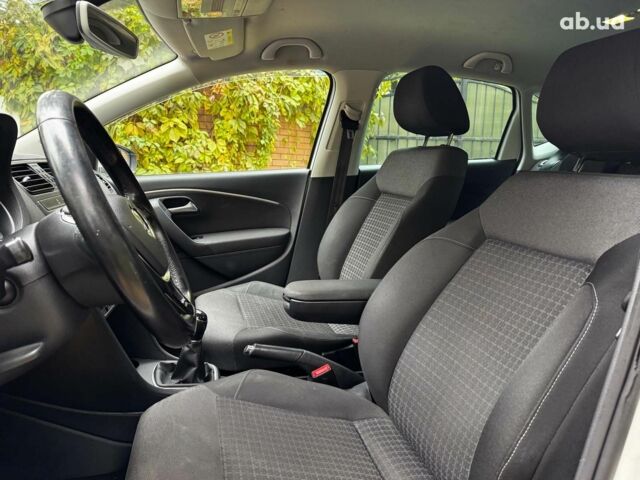 Белый Фольксваген Поло, объемом двигателя 1.2 л и пробегом 238 тыс. км за 9490 $, фото 21 на Automoto.ua