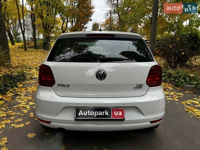 Белый Фольксваген Поло, объемом двигателя 1.2 л и пробегом 238 тыс. км за 9490 $, фото 6 на Automoto.ua