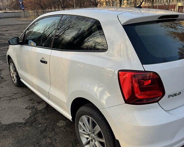 Білий Фольксваген Поло, об'ємом двигуна 1.2 л та пробігом 172 тис. км за 5350 $, фото 5 на Automoto.ua