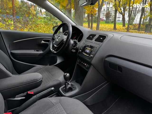 Белый Фольксваген Поло, объемом двигателя 1.2 л и пробегом 238 тыс. км за 9490 $, фото 28 на Automoto.ua