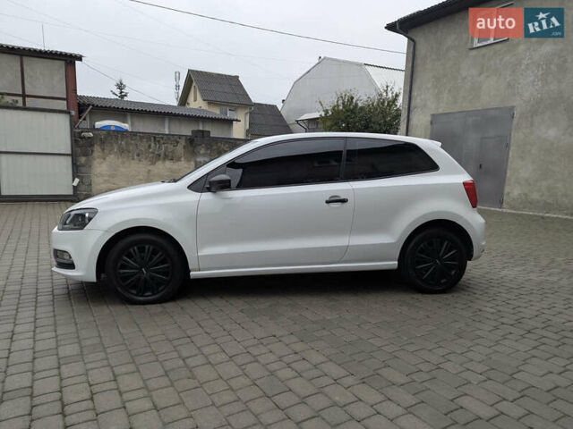 Белый Фольксваген Поло, объемом двигателя 1.4 л и пробегом 123 тыс. км за 10500 $, фото 2 на Automoto.ua
