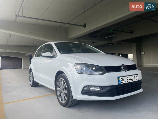 Белый Фольксваген Поло, объемом двигателя 1.42 л и пробегом 158 тыс. км за 10300 $, фото 5 на Automoto.ua