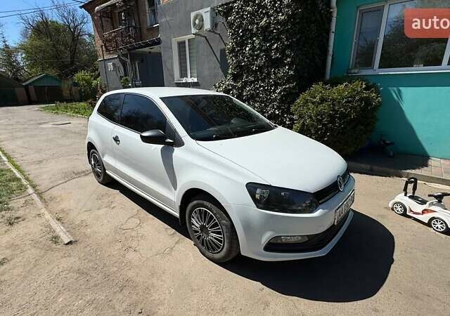 Белый Фольксваген Поло, объемом двигателя 1.2 л и пробегом 170 тыс. км за 7300 $, фото 1 на Automoto.ua