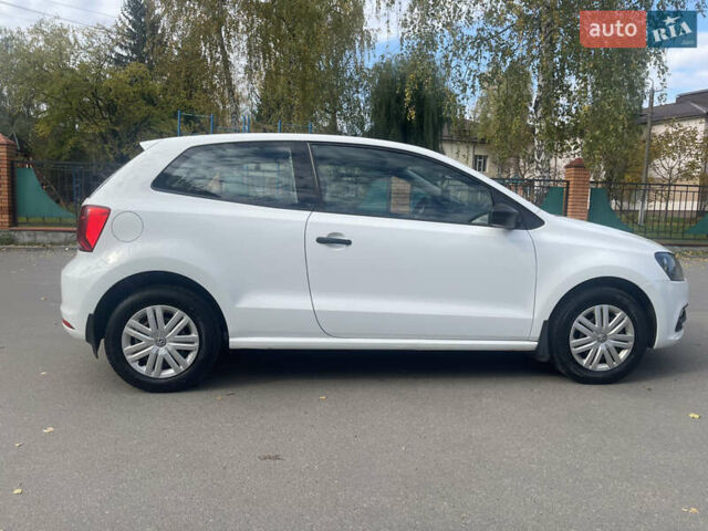 Білий Фольксваген Поло, об'ємом двигуна 1.2 л та пробігом 240 тис. км за 5800 $, фото 6 на Automoto.ua