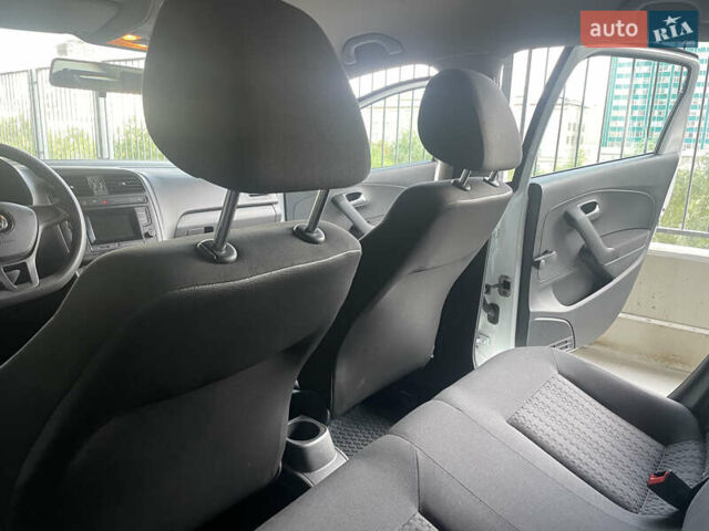 Белый Фольксваген Поло, объемом двигателя 1.42 л и пробегом 158 тыс. км за 10300 $, фото 7 на Automoto.ua