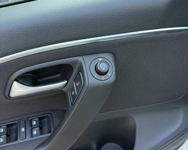 Білий Фольксваген Поло, об'ємом двигуна 1.4 л та пробігом 143 тис. км за 10700 $, фото 10 на Automoto.ua