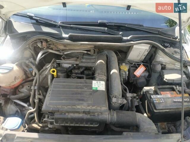 Белый Фольксваген Поло, объемом двигателя 1.2 л и пробегом 233 тыс. км за 6300 $, фото 23 на Automoto.ua