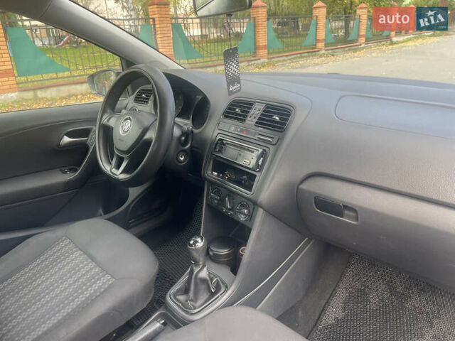 Білий Фольксваген Поло, об'ємом двигуна 1.2 л та пробігом 240 тис. км за 5800 $, фото 11 на Automoto.ua