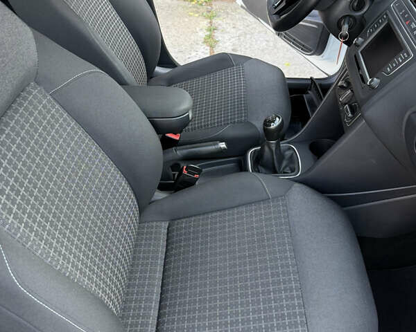 Білий Фольксваген Поло, об'ємом двигуна 1.4 л та пробігом 143 тис. км за 10700 $, фото 21 на Automoto.ua