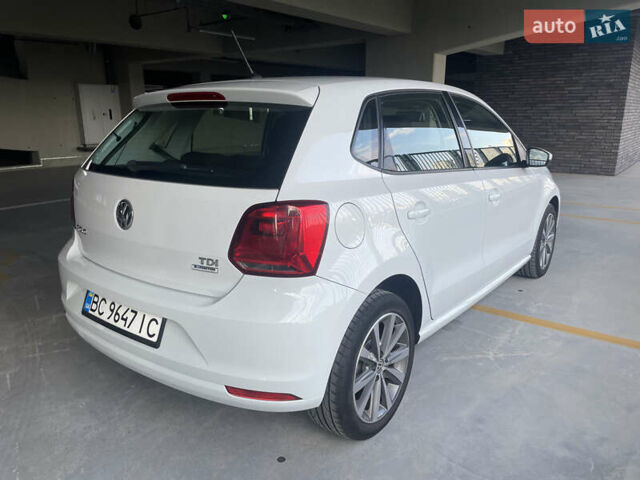 Белый Фольксваген Поло, объемом двигателя 1.42 л и пробегом 158 тыс. км за 10300 $, фото 4 на Automoto.ua
