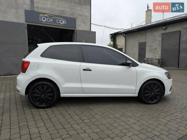 Белый Фольксваген Поло, объемом двигателя 1.4 л и пробегом 123 тыс. км за 10500 $, фото 3 на Automoto.ua