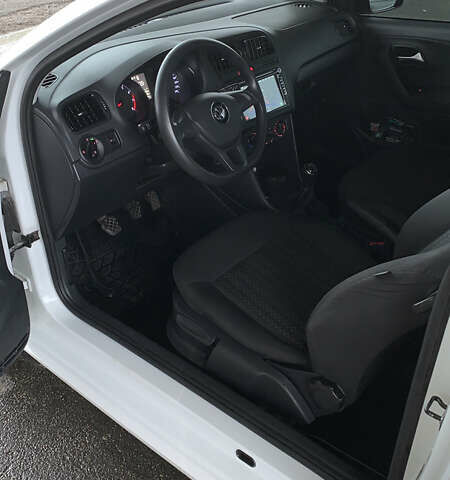 Білий Фольксваген Поло, об'ємом двигуна 1.2 л та пробігом 181 тис. км за 6500 $, фото 9 на Automoto.ua