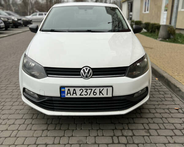 Белый Фольксваген Поло, объемом двигателя 1.2 л и пробегом 198 тыс. км за 5799 $, фото 3 на Automoto.ua