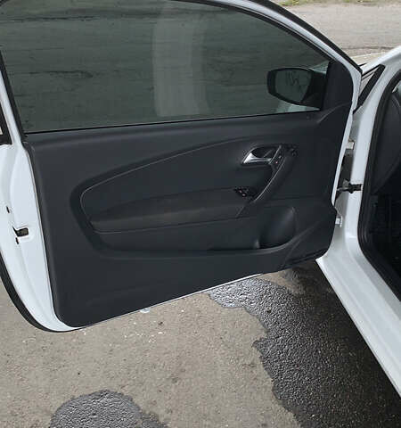 Білий Фольксваген Поло, об'ємом двигуна 1.2 л та пробігом 181 тис. км за 6500 $, фото 10 на Automoto.ua