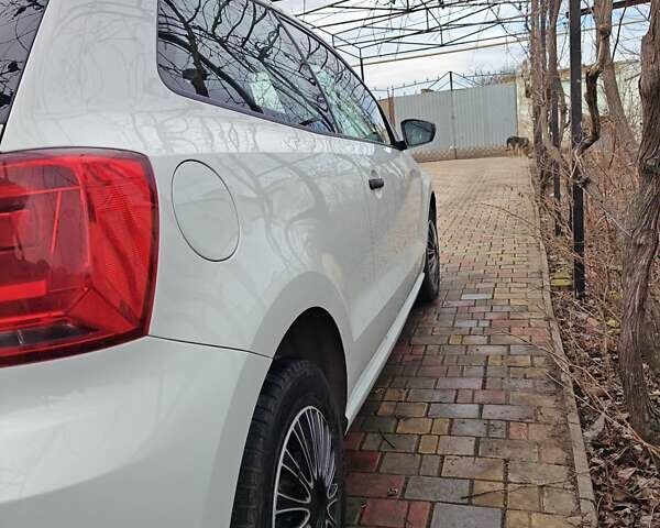 Белый Фольксваген Поло, объемом двигателя 1.2 л и пробегом 170 тыс. км за 7300 $, фото 11 на Automoto.ua