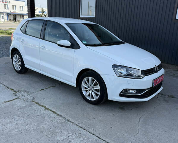 Білий Фольксваген Поло, об'ємом двигуна 1.4 л та пробігом 143 тис. км за 10700 $, фото 5 на Automoto.ua