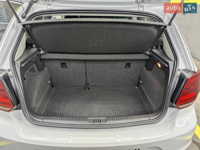 Белый Фольксваген Поло, объемом двигателя 1.4 л и пробегом 123 тыс. км за 10500 $, фото 6 на Automoto.ua