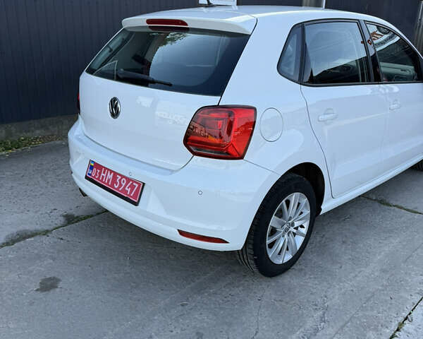 Білий Фольксваген Поло, об'ємом двигуна 1.4 л та пробігом 143 тис. км за 10700 $, фото 8 на Automoto.ua
