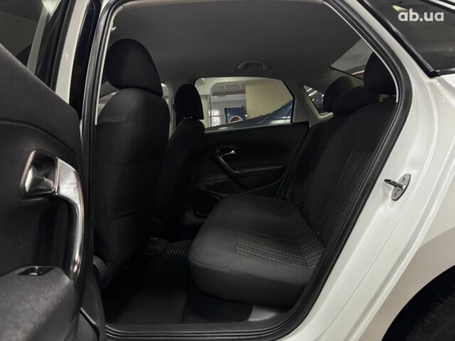 Білий Фольксваген Поло, об'ємом двигуна 1.6 л та пробігом 139 тис. км за 8700 $, фото 8 на Automoto.ua