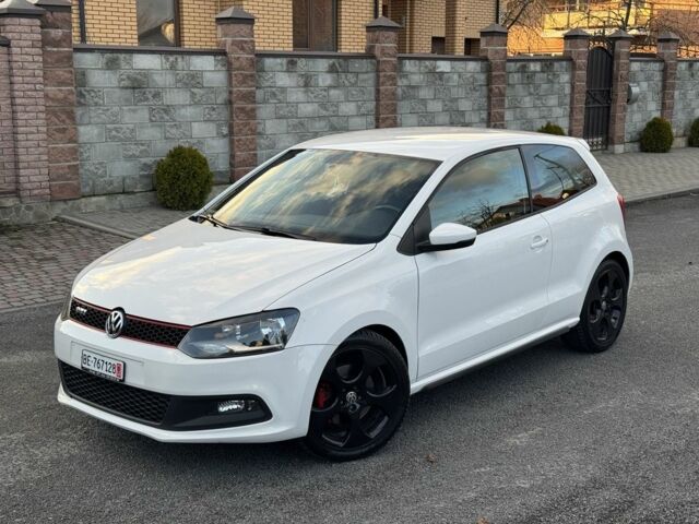 Белый Фольксваген Поло, объемом двигателя 1.4 л и пробегом 198 тыс. км за 6900 $, фото 1 на Automoto.ua