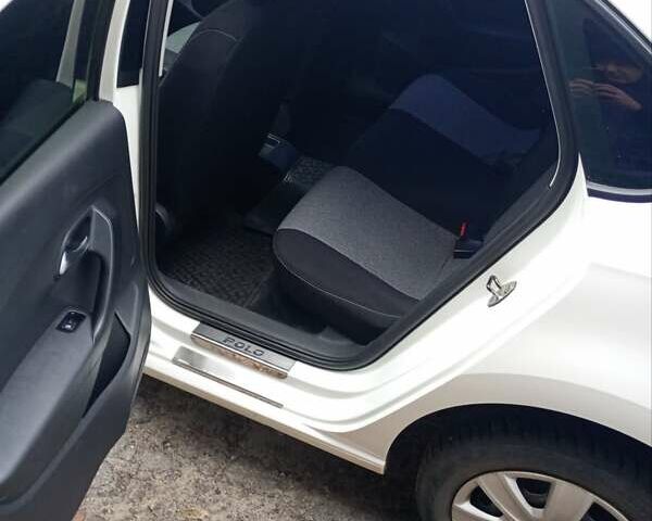 Белый Фольксваген Поло, объемом двигателя 1.6 л и пробегом 220 тыс. км за 5000 $, фото 6 на Automoto.ua