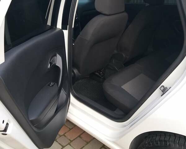 Белый Фольксваген Поло, объемом двигателя 1.6 л и пробегом 358 тыс. км за 5300 $, фото 15 на Automoto.ua