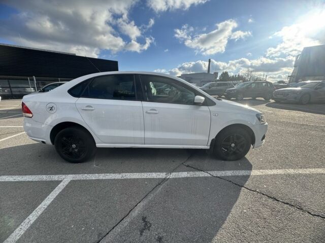 Белый Фольксваген Поло, объемом двигателя 1.6 л и пробегом 329 тыс. км за 4350 $, фото 1 на Automoto.ua