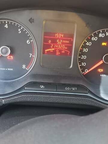 Білий Фольксваген Поло, об'ємом двигуна 1.6 л та пробігом 214 тис. км за 7500 $, фото 20 на Automoto.ua