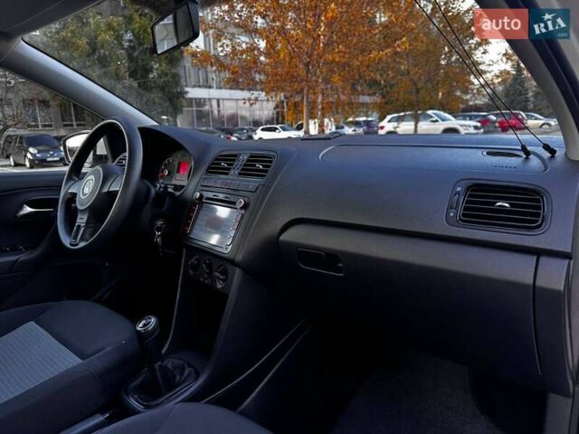 Білий Фольксваген Поло, об'ємом двигуна 1.6 л та пробігом 134 тис. км за 7400 $, фото 10 на Automoto.ua