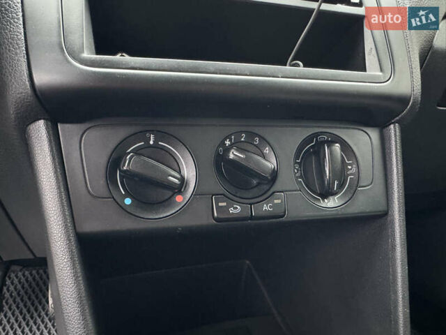 Белый Фольксваген Поло, объемом двигателя 1.6 л и пробегом 202 тыс. км за 5500 $, фото 18 на Automoto.ua