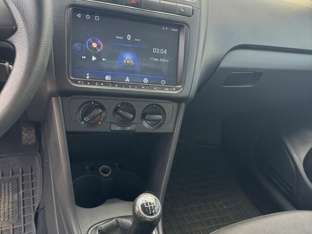 Белый Фольксваген Поло, объемом двигателя 1.6 л и пробегом 329 тыс. км за 4350 $, фото 9 на Automoto.ua