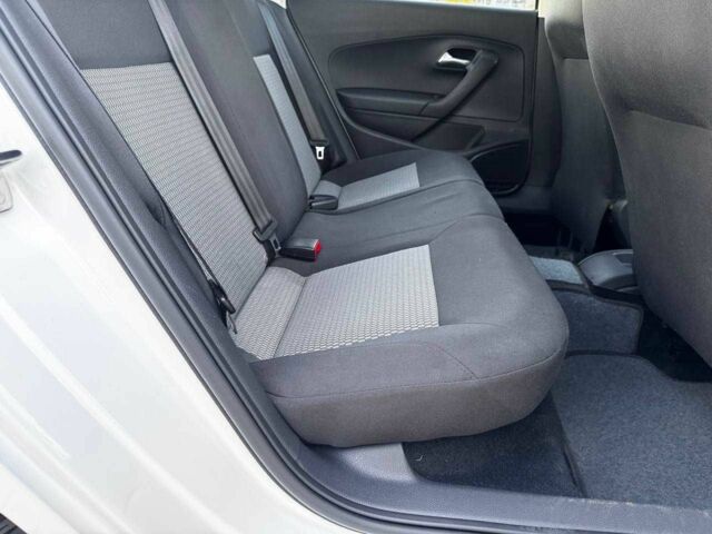 Белый Фольксваген Поло, объемом двигателя 1.6 л и пробегом 134 тыс. км за 7400 $, фото 8 на Automoto.ua