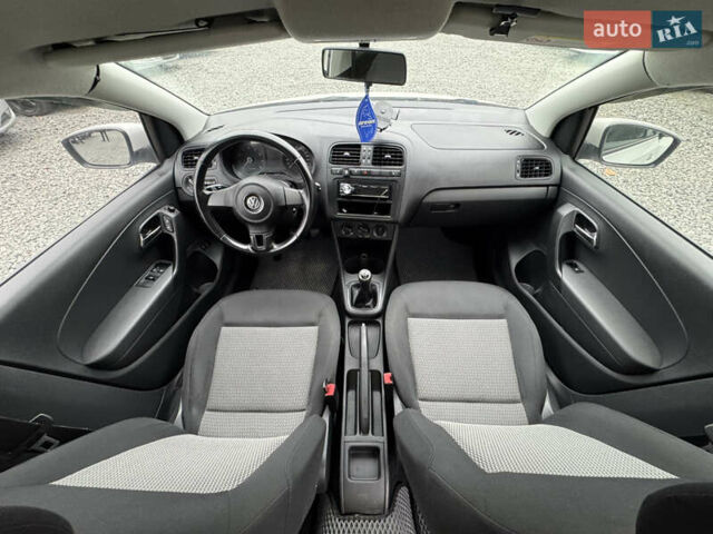 Белый Фольксваген Поло, объемом двигателя 1.6 л и пробегом 202 тыс. км за 5500 $, фото 14 на Automoto.ua
