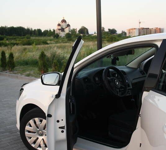 Белый Фольксваген Поло, объемом двигателя 1.6 л и пробегом 244 тыс. км за 6100 $, фото 3 на Automoto.ua