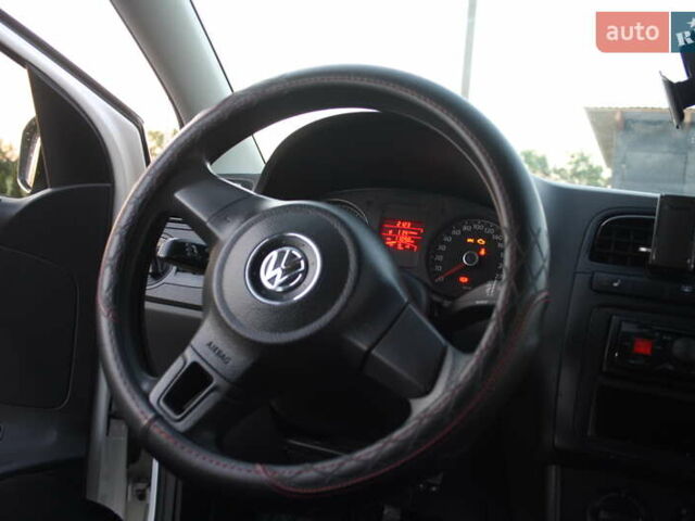 Белый Фольксваген Поло, объемом двигателя 1.6 л и пробегом 244 тыс. км за 6100 $, фото 5 на Automoto.ua