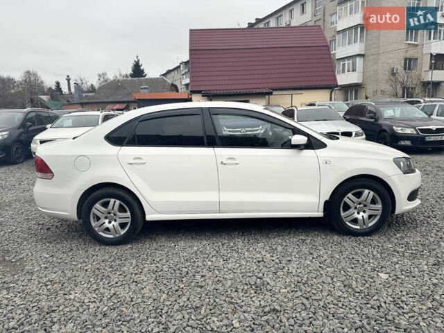 Белый Фольксваген Поло, объемом двигателя 1.6 л и пробегом 202 тыс. км за 5500 $, фото 5 на Automoto.ua