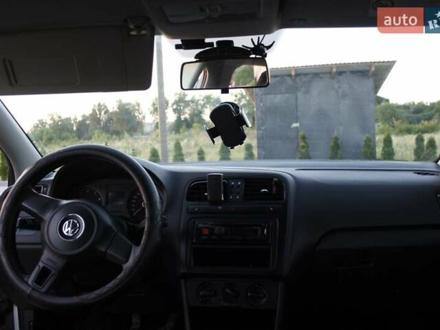 Белый Фольксваген Поло, объемом двигателя 1.6 л и пробегом 244 тыс. км за 6100 $, фото 4 на Automoto.ua