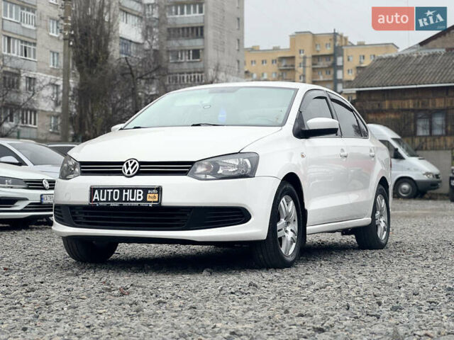 Белый Фольксваген Поло, объемом двигателя 1.6 л и пробегом 202 тыс. км за 5500 $, фото 1 на Automoto.ua