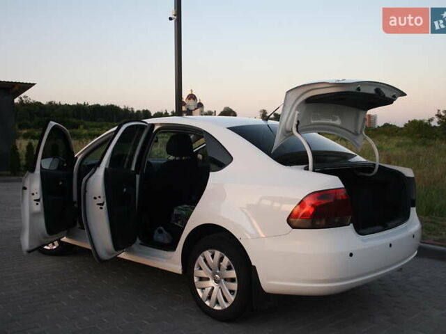 Белый Фольксваген Поло, объемом двигателя 1.6 л и пробегом 244 тыс. км за 6100 $, фото 2 на Automoto.ua