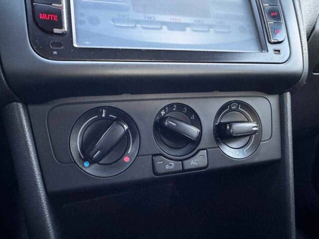 Белый Фольксваген Поло, объемом двигателя 1.6 л и пробегом 134 тыс. км за 7400 $, фото 15 на Automoto.ua