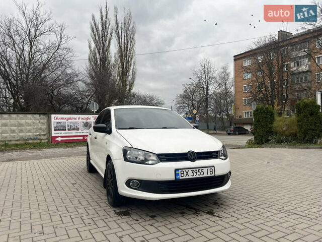 Белый Фольксваген Поло, объемом двигателя 1.6 л и пробегом 70 тыс. км за 7800 $, фото 6 на Automoto.ua
